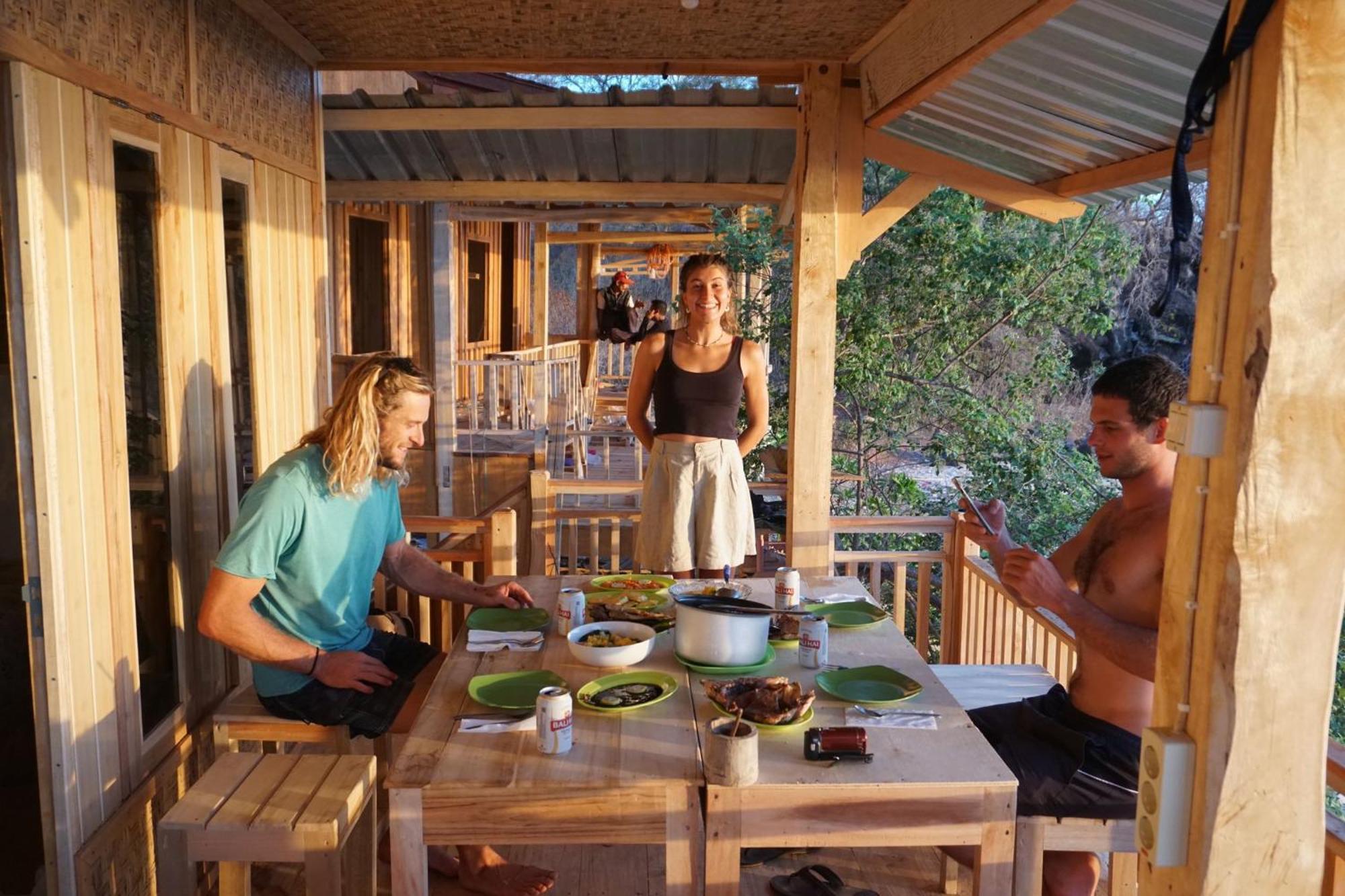 Boneputeh Homestay Taliwang Quarto foto